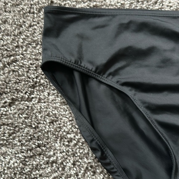 Islander Black Swim Bottoms Size 16 - Picture 3 of 5